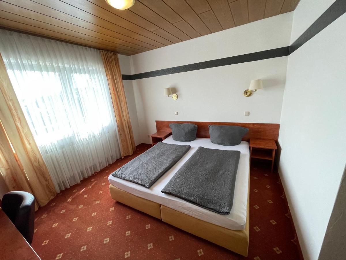 Hotel Restaurant Lenhsen Elmpt Exteriör bild