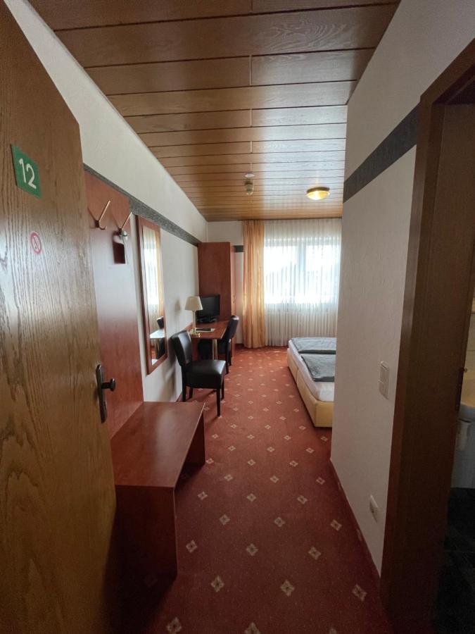 Hotel Restaurant Lenhsen Elmpt Exteriör bild