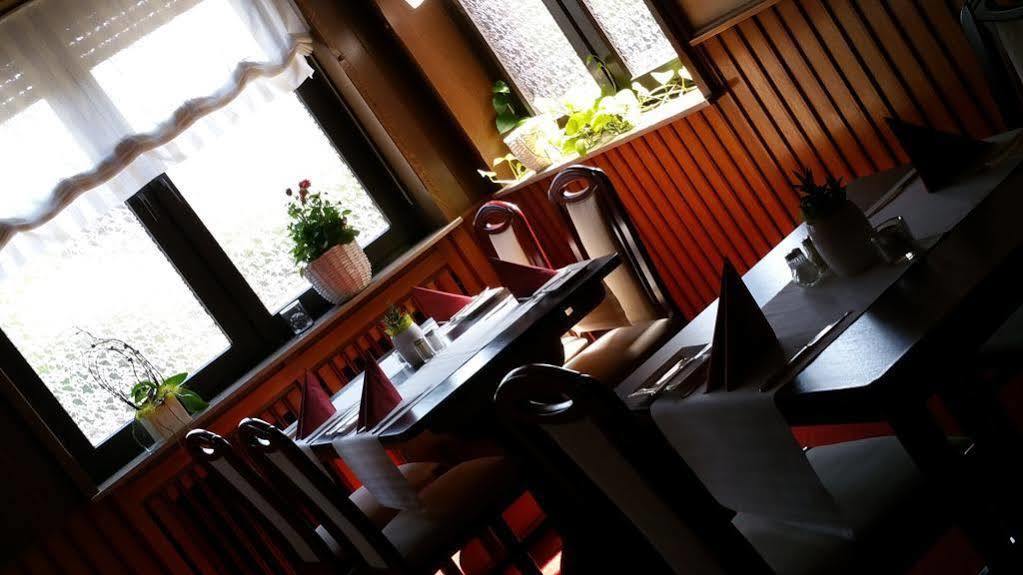 Hotel Restaurant Lenhsen Elmpt Exteriör bild